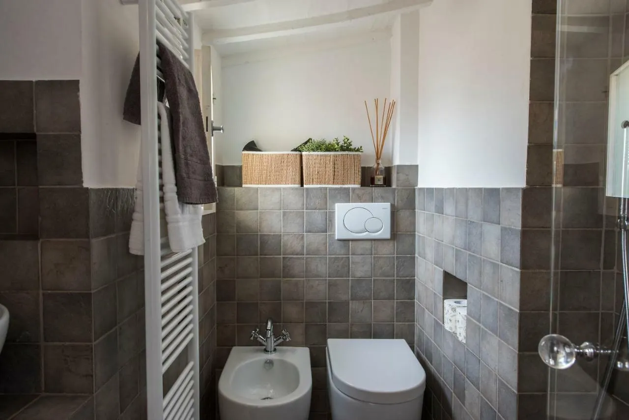 Hotel 14 Via Nuova De' Caccini Florenz Apartment